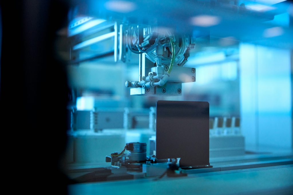 Stanowisko lasera femtosekundowego w laboratorium
